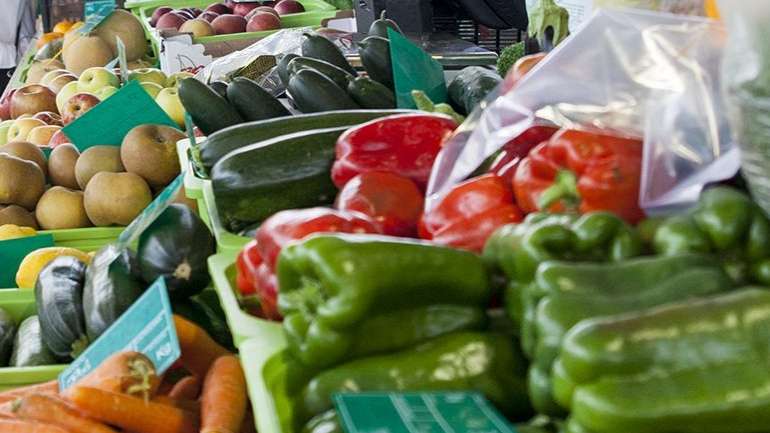 O iniciativa "Mercado Solidário" arrancou no início de abril devido à pandemia de Covid-19 e abrangia até agora 300 famílias que vivem em bairros municipais