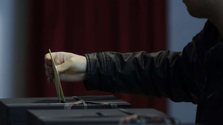 As eleições legislativas regionais realizam-se, tradicionalmente, num domingo entre 28 de setembro e 28 de outubro