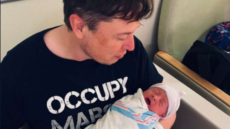Elon Musk partilhou no Twitter uma imagem com o filho mais novo.