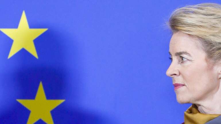 Von der Leyen: "Só podemos derrotar este vírus se assumirmos a responsabilidade uns pelos outros."