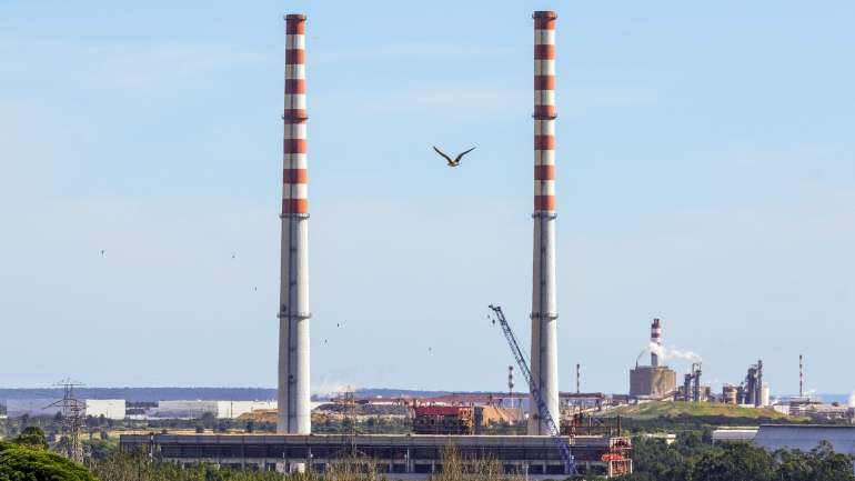 Até ao final do mês de abril, apenas o setor da eletricidade, gás e água apresentava um aumento, de 6,9%, com 77 novas empresas