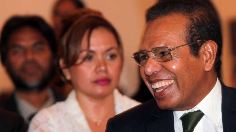 Serão extintos os cargos de ministro da Reforma Legislativa e Assuntos Parlamentares, de ministro do Planeamento e Investimento Estratégico e de ministro de Estado