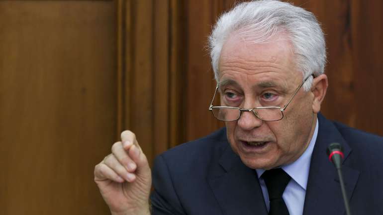 Carlos Costa cessa funções como governador do Banco de Portugal a 9 de julho, mas admite ficar mais tempo no cargo se tal for necessário para assegurar a substituição