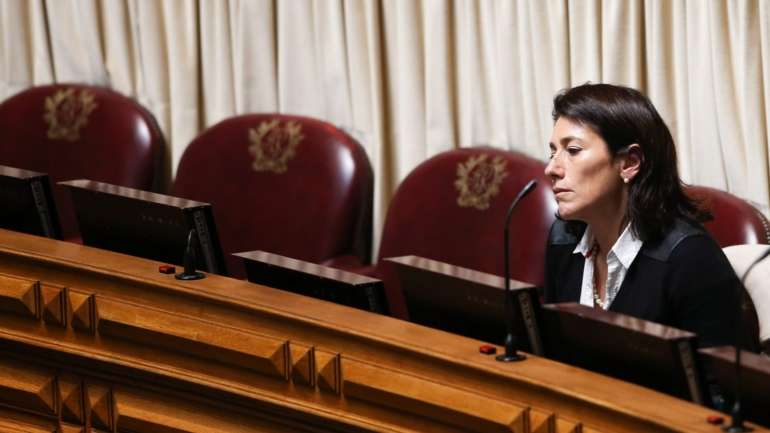 Constança Urbano de Sousa reitera que lei está a ser desvirtuada relativamente à intenção original