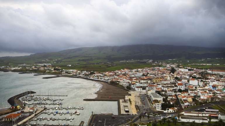 A obra, promovida pela empresa Portos dos Açores, visa aumentar a capacidade operacional e a flexibilidade da infraestrutura