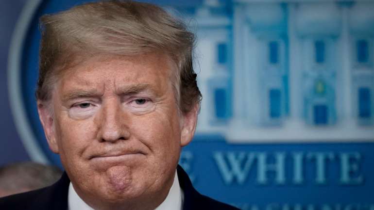 Donald Trump anunciou na segunda-feira que estava a tomar, a título preventivo, precisamente hidroxicloroquina