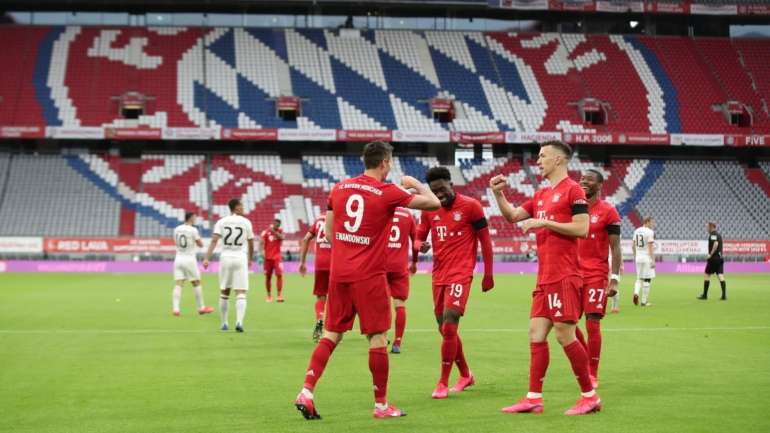 Bayern chegou ao 3-0 com o golo de Lewandowski, Eintracht reduziu para 3-2 em três minutos mas a goleada chegou de forma natural