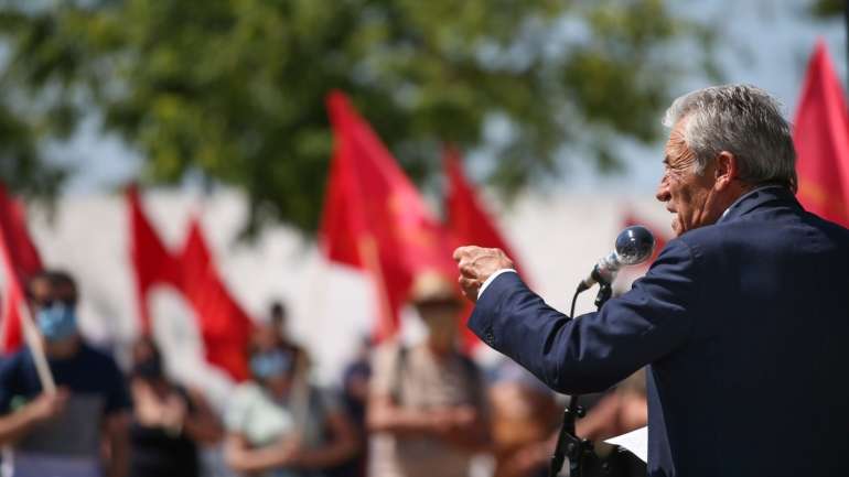 O líder comunista apelidou a situação de "inaceitável"