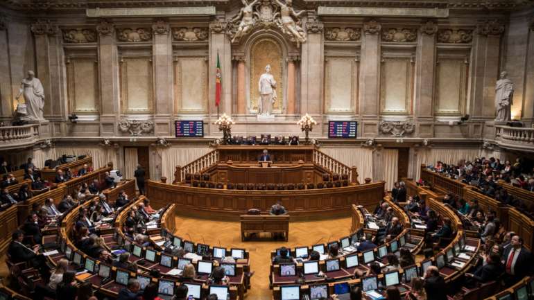 Ainda não foi fixada a data da votação final global do documento, que dependerá da forma como decorrerem os trabalhos na especialidade, avançou a socialista Maria da Luz Rosinha