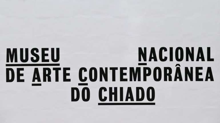 "Como silenciar uma poeta" é o título da mostra inspirada em Judith Teixeira, cujo livro "Decadência" foi apreendido e queimado em 1923