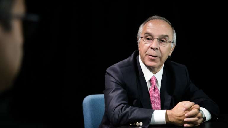 Luís Marques Mendes faz o seu comentário habitual na SIC, todos os domingos