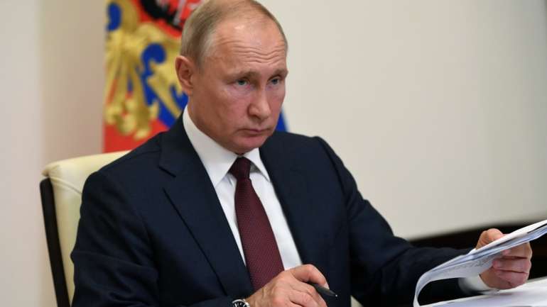 "A decisão sobre o uso de armas nucleares é da responsabilidade do Presidente da Rússia", refere o documento