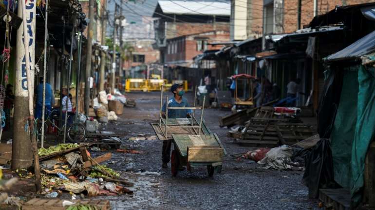 &quot;Além dos elevados níveis de violência nos territórios e das constantes agressões contra eles pelo seu trabalho em defesa dos direitos humanos, enfrentam uma crise provocada pela pandemia de Covid-19&quot;, refere o relatório