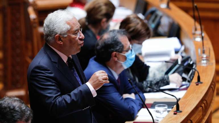 O Governo planeia atribuir dois apoios únicos aos portugueses que perderam rendimentos