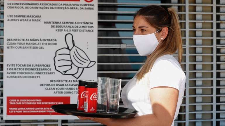 Portugal esteve em estado de emergência entre 19 de março e 2 de maio, seguindo-se, desde então, o estado de calamidade e o levantamento gradual