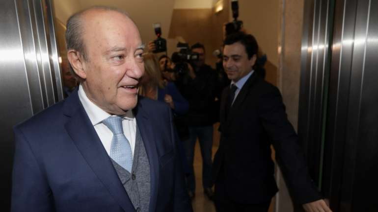 Pinto da Costa está na liderança do FC Porto desde 1982 e vai manter-se nos próximos quatro anos