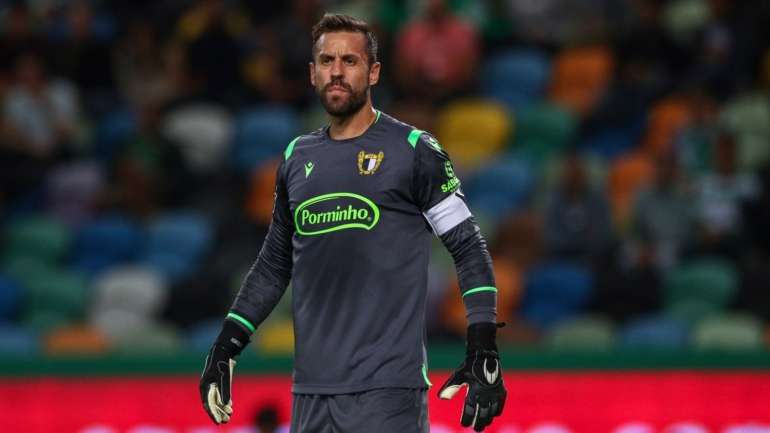 Rodrigo Defendi, capitão do Famalicão de 33 anos, jogou com o FC Porto mas falhou encontro com Gil Vicente em Barcelos