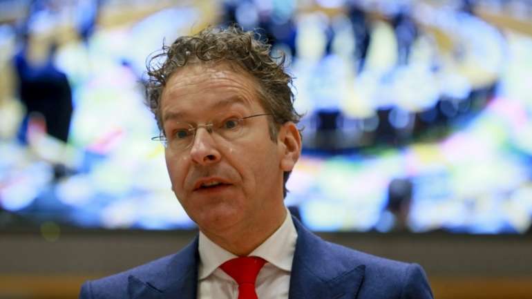 Para o antecessor de Mário Centeno à frente do Eurogrupo, esta realidade coloca "muita responsabilidade" sobre os governos na tentativa de restaurar a economia