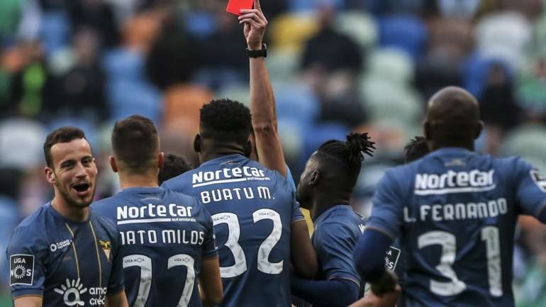 O Desportivo das Aves, 18.º e último classificado, recebe o FC Porto na terça-feira, às 21h15