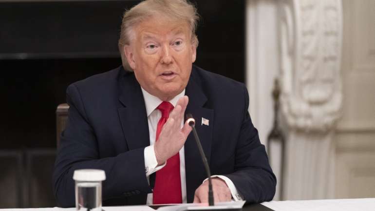 O balanço atual é "provavelmente de 115 (115 mil), mas pode ir um pouco mais acima, até 150 (150 mil)", admitiu Trump