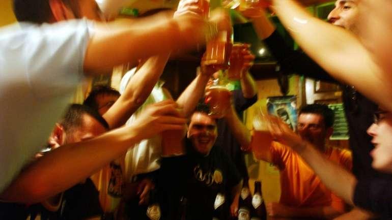 Junta de Freguesia pretende que, "a partir das 20h00, as lojas de conveniência e comércio de retalho fiquem proibidas de vender bebidas alcoólicas"