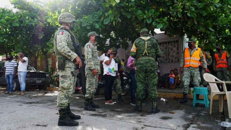 Em Oaxaca, há mais de 2 mil edifícios afetados, incluindo 15 hospitais e unidades de saúde