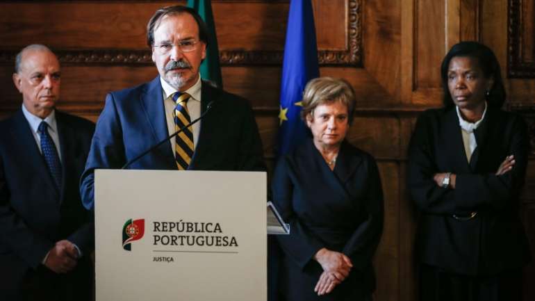 Rómulo Mateus queixa-se de estar a ser "posto em causa esforço" para evitar entrada do novo coronavírus nas cadeias.