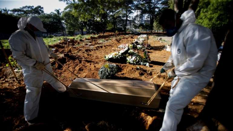 Nas últimas 24 horas, 6.728 novas mortes e 176.060 novos casos foram registados em todo o mundo