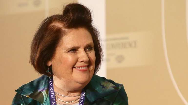 Aos 76 anos, Suzy Menkes deixa o cargo de editora da Vogue Internacional