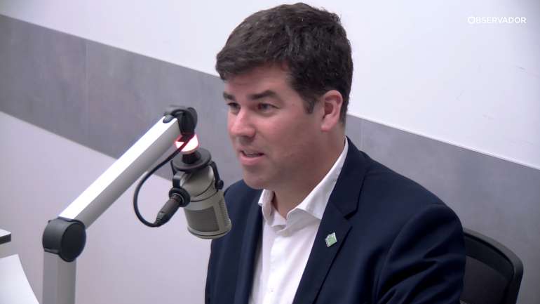 O Presidente da Associação de Médicos de Saúde Pública defende que deve haver aumento de recursos e planeamento na resposta à Covid-19