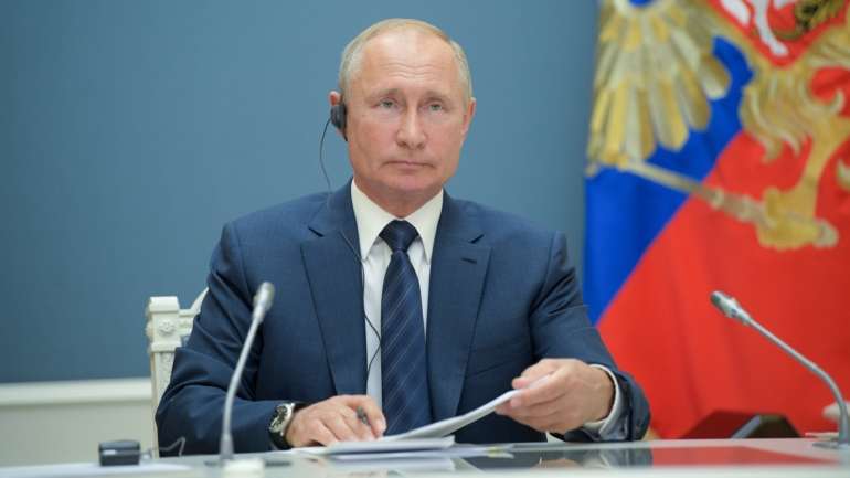 "Quero agradecer aos cidadãos russos. Muito grande obrigado pelo vosso apoio e a vossa confiança", declarou o Presidente russo