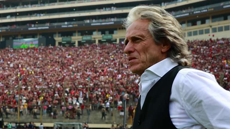 Jorge Jesus pode conquistar esta quarta-feira mais um título pelo Flamengo, o sexto num ano pelo clube brasileiro