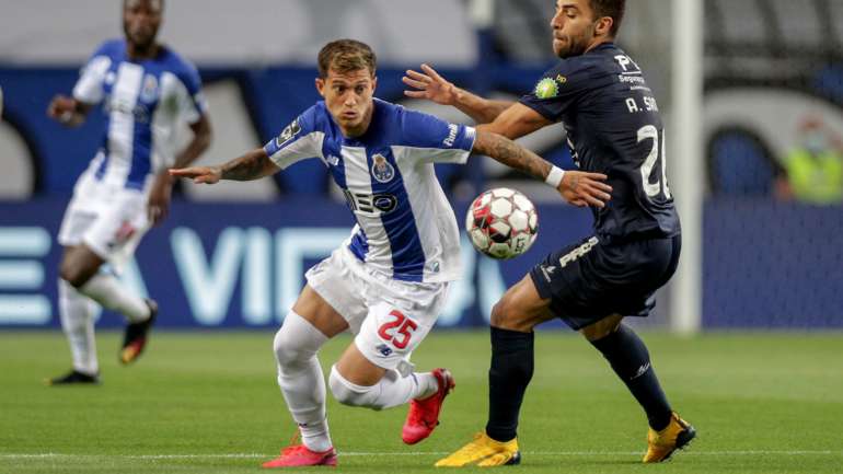 Otávio fez a assistência para o golo de Soares que desbloqueou o jogo antes de ser substituído por Fábio Vieira