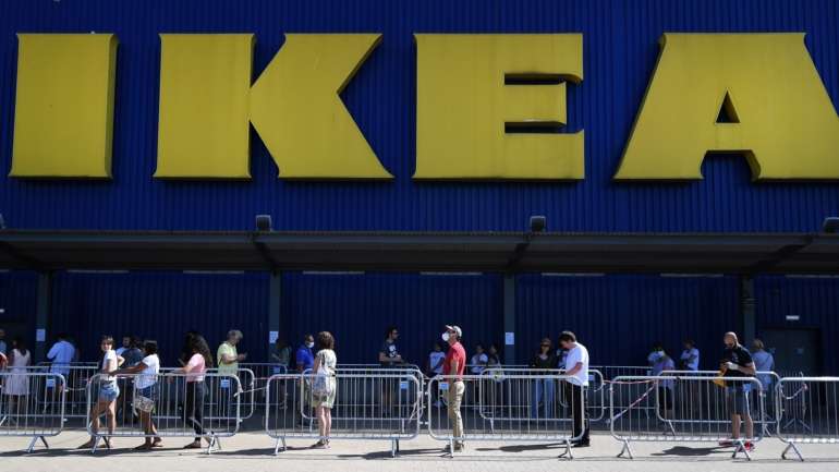 Em 13 de junho, o Financial Times avançou que o grupo Ikea estava em negociações com os governos de nove países, incluindo Portugal, para devolver os apoios concedidos