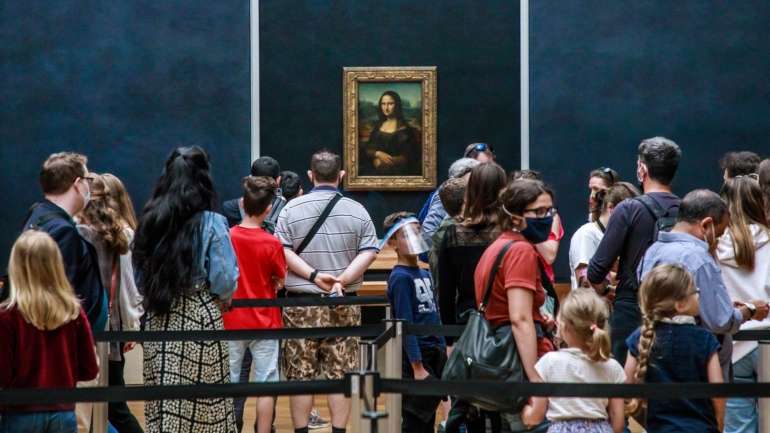 O Louvre reabriu esta segunda-feira as suas portas após ter estado encerrado quatro meses