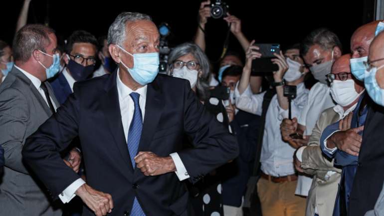 Marcelo Rebelo de Sousa avançou também como medida possível para ajudar o turismo do Algarve a realização de "campanhas pelo turismo português" e anunciou o regresso à região.