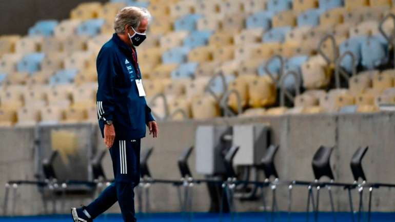 Jorge Jesus, aqui num jogo frente ao Bangu, terá de disputar mais dois jogos com o Fluminense para decidir o Campeonato Estadual do Rio de Janeiro