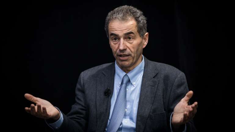 Para Manuel Heitor, os pontos críticos serão "os ajuntamentos nos transportes públicos nos centros urbanos e, obviamente, nas zonas de convívio"