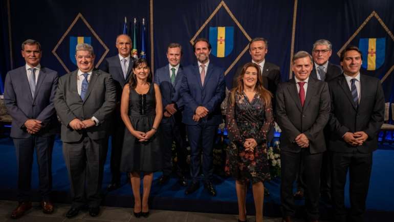 Estratégia da região autónoma no combate à pandemia de Covid-19 conduziu a diferentes resultados do resto do país, havendo a reportar um total de 95 casos, já com 93 doentes recuperados e apenas dois ativos, sem necessidade de cuidados hospitalares