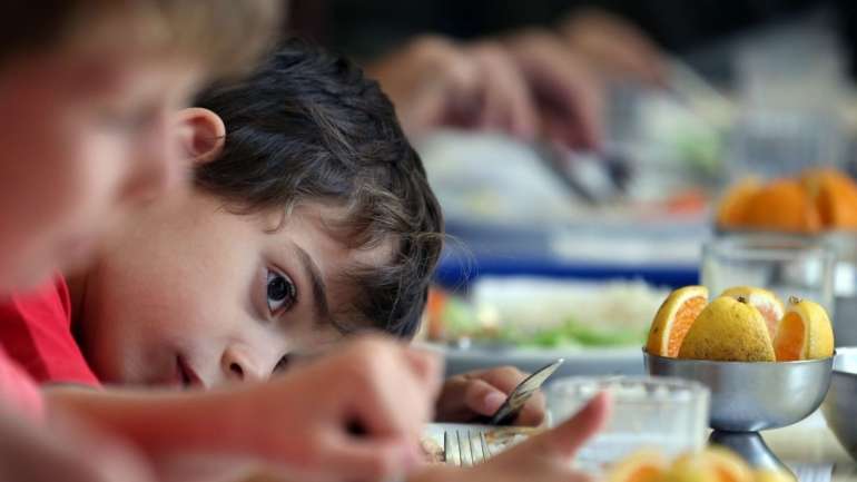 O agrupamento escolar assegurou que na segunda-feira as refeições escolares serão confecionadas noutra escola