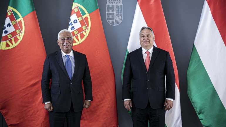 O partido da papoila - que há muito insta o Conselho Europeu a agir no âmbito do 7º artigo europeu - considera que António Costa "trocou o Estado de Direito por fundos europeus para Portugal", utilizando "argumentos falsos para defender a posição húngara, como contrapartida para o desbloqueio das negociações sobre fundos europeus no Conselho"