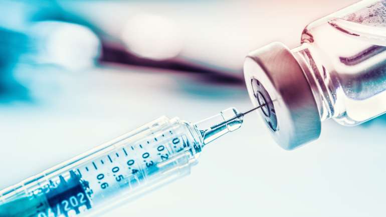 Os testes revelaram ligeiros efeitos secundários como dores musculares, fadiga, calafrios e dores de cabeça.