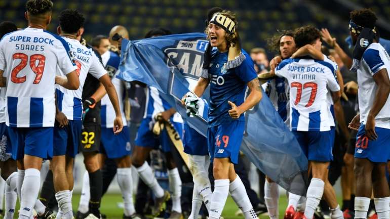 Fábio Silva, o mais novo do grupo que se tornou o mais novo a jogar e a marcar pelos seniores, foi um dos destaques da festa