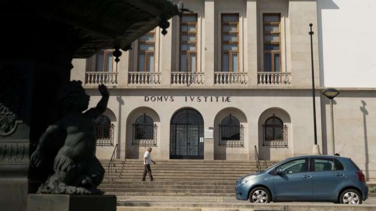 Os dois arguidos confessaram em tribunal a autoria do roubo e do sequestro