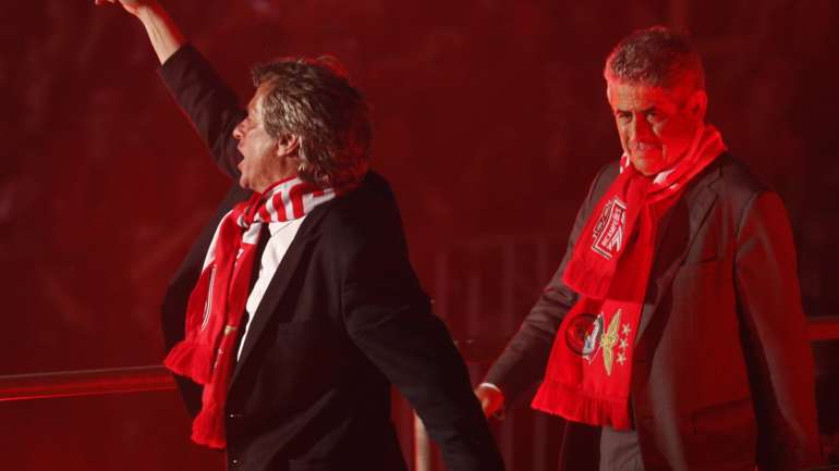 Jorge Jesus esteve no Benfica entre 2009 e 2015, ganhando três Campeonatos antes de sair para o Sporting