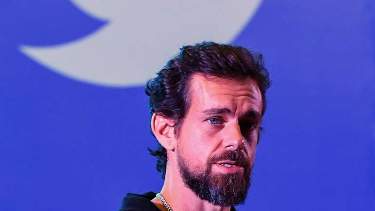 O Twitter foi lançado em 2006 e é um dos concorrentes de outros conceitos de redes sociais como o Facebook, Instagram ou o Reddit. Jack Dorsey é o fundador e presidente executivo