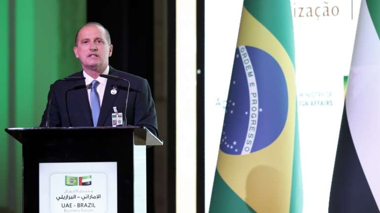 Onyx é um defensor da cloroquina como uma forma de tratar a doença, assim como Bolsonaro, que também anunciou que estava infetado com o Sars-CoV-2 há duas semanas e disse que tomava hidroxicloroquina como tratamento primário