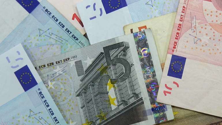 O ranking, que avalia 69 economias, é liderado pela Suíça, seguida por Singapura e Hong Kong.