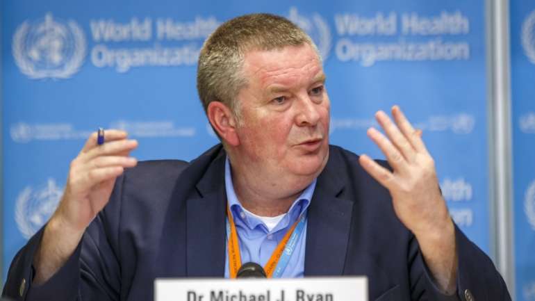 Michael Ryan pediu também realismo nas expectativas sobre a eficácia de uma vacina, que nunca será total: “Adoraria poder dizer que vamos ter uma vacina e em dois ou três meses este vírus desaparecerá, mas isso não é realista”
