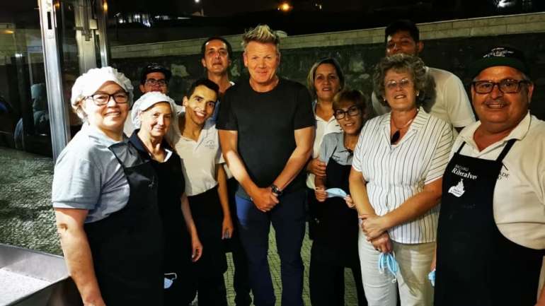 Gordon Ramsay vai estar em filmagens com pescadores de Peniche, em mar alto.